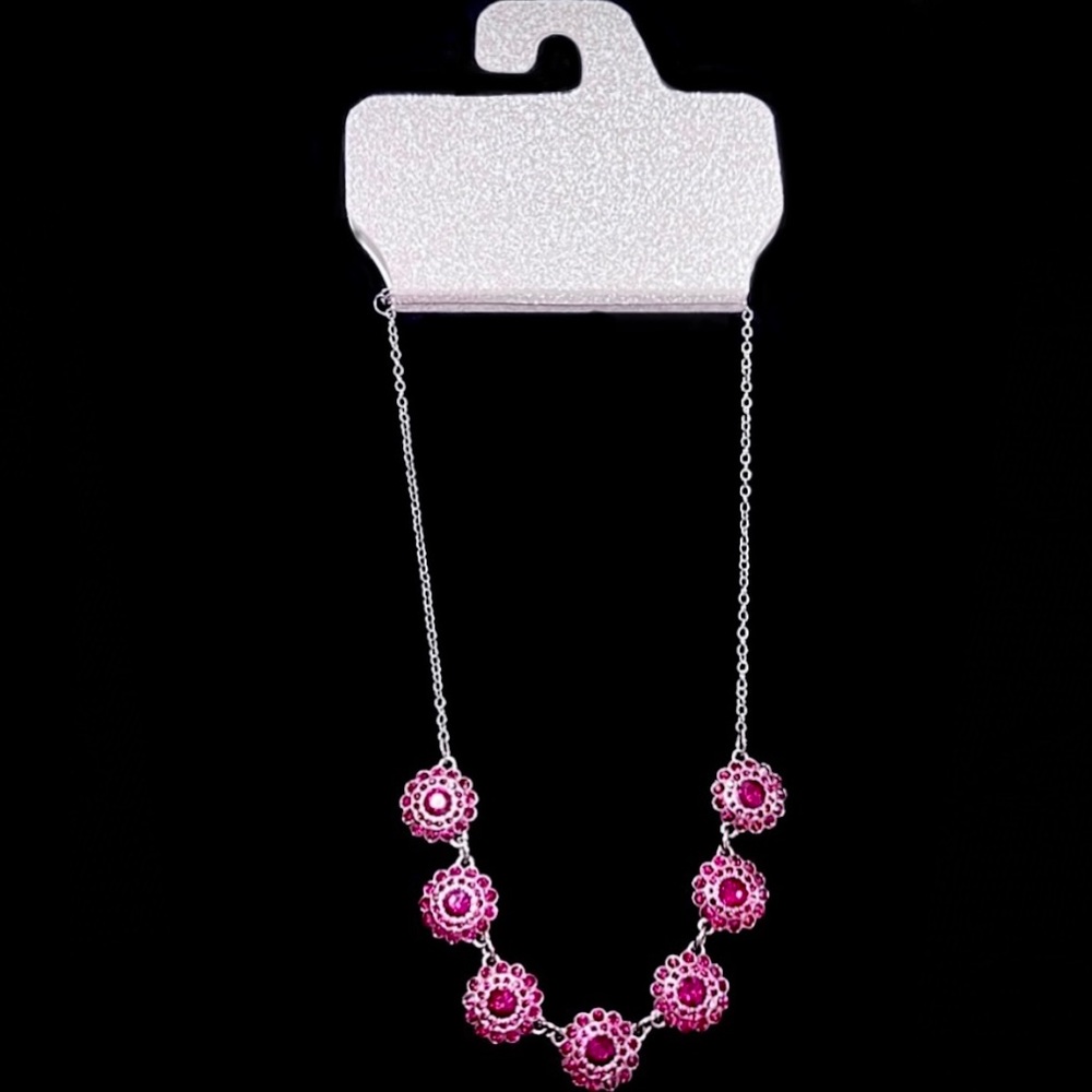 ☃️ NWT Red Rhinestone Necklace - Picture 8 of 10